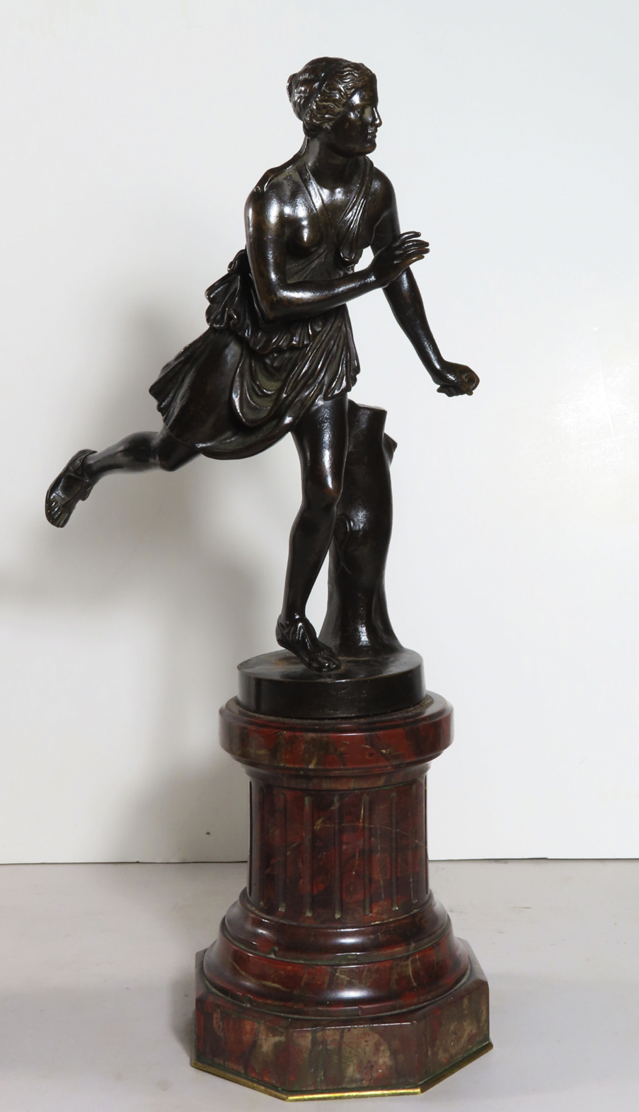 Compra venta de escultura Atalanta