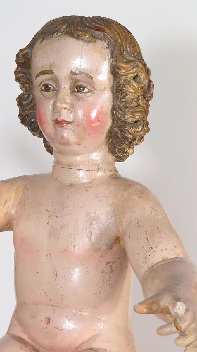Niño Jesús sobre la bola del mundo